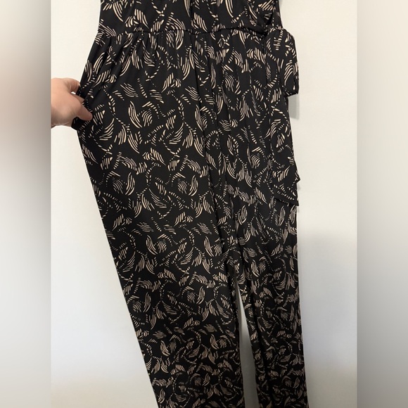 Kaileigh Rochelle Knit Jumpsuit NWOT - Picture 5 of 6